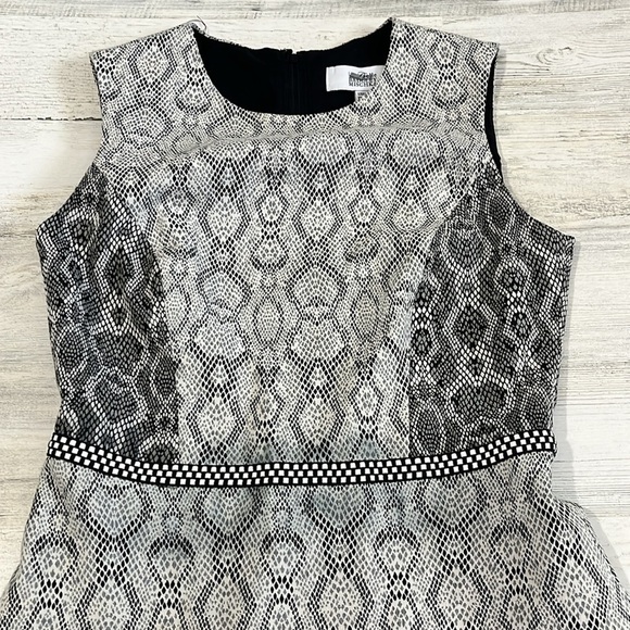 Belle Badgley Mischka Dress Size 2 - Picture 7 of 13